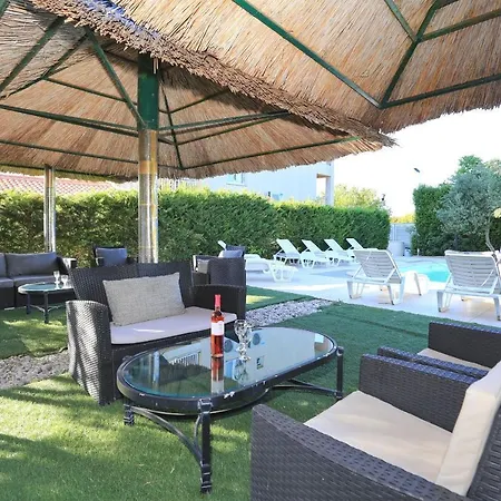 Guest house Tade *