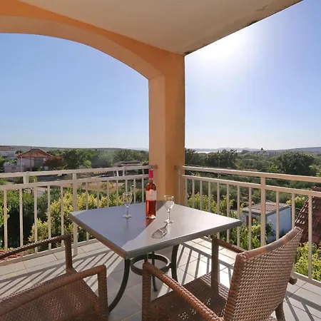 Tade Guest house