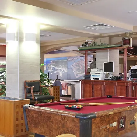 招待所 Tade Debeljak